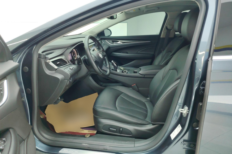 别克 君越 2021款 652T 豪华型中控内饰19