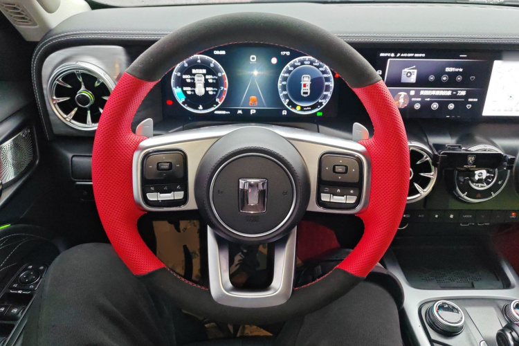 坦克300 2024款 2.0T 征服者中控内饰13