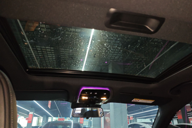 奔驰C级 2023款 改款 C 200 L 运动版局部细节22