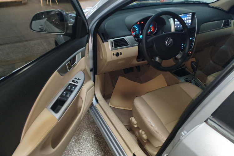 别克 凯越 2013款 1.5L 自动经典型中控内饰20