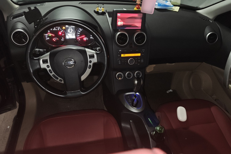 日产 逍客 2012款 2.0XV 雷 CVT 2WD中控内饰7002
