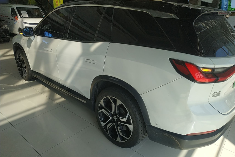 蔚来ES8 2018款 创始版车身外观6003