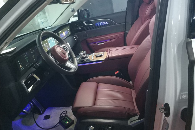 红旗E-HS9 2022款 660km 旗畅版 六座中控内饰19