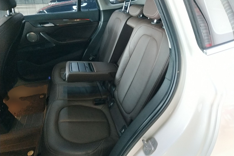 宝马X1 2016款 sDrive18Li 豪华型中控内饰21