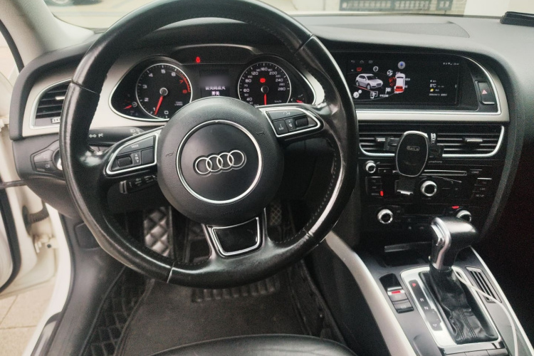 奥迪A4L 2015款 35 TFSI 自动标准型局部细节13