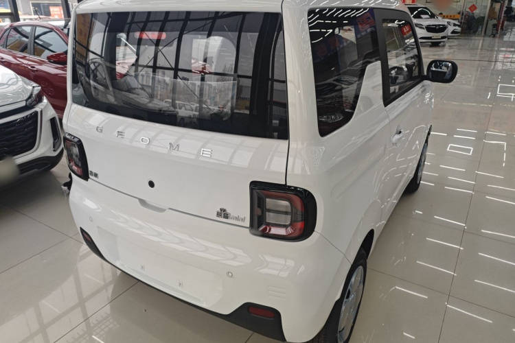 吉利银河 2024款 熊猫mini 200km 耐力熊车身外观7