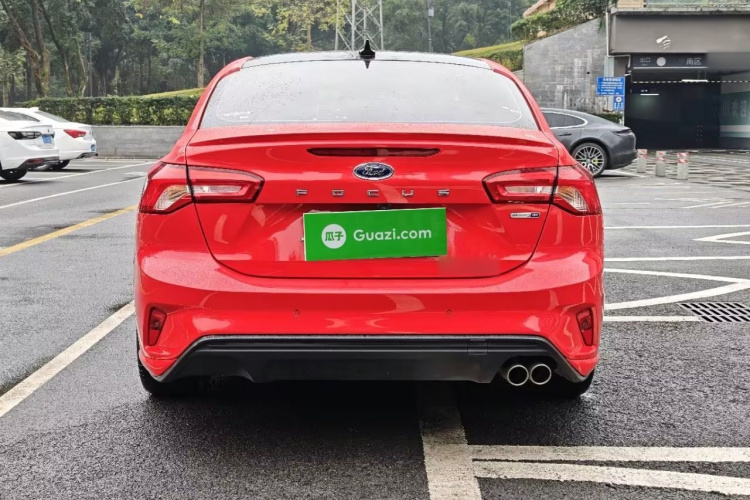 福特 福克斯 2020款 三厢 EcoBoost 180 自动ST Line车身外观6003