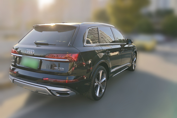 奥迪Q7 2023款 55 TFSI quattro S 尊贵型车身外观7