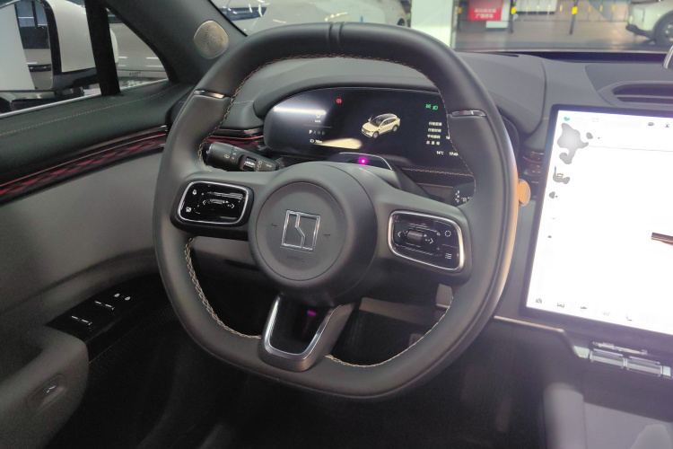 极氪7X 2025款 75kWh 后驱智驾版中控内饰13