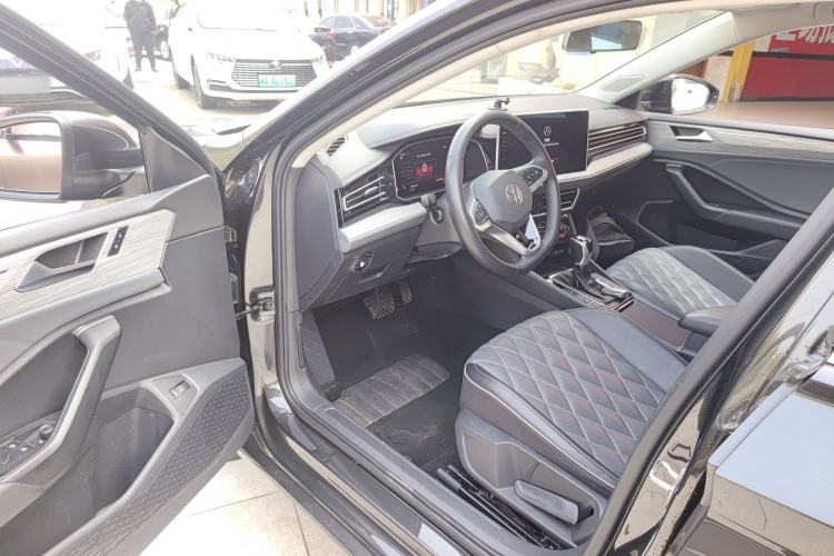 大众 速腾 2023款 200TSI DSG超越版中控内饰7003