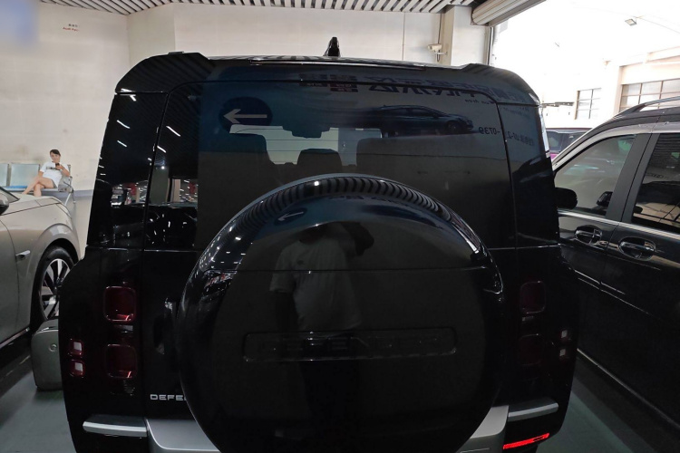 路虎卫士 2024款 110 3.0T P400 X-DYNAMIC HSE车身外观6004