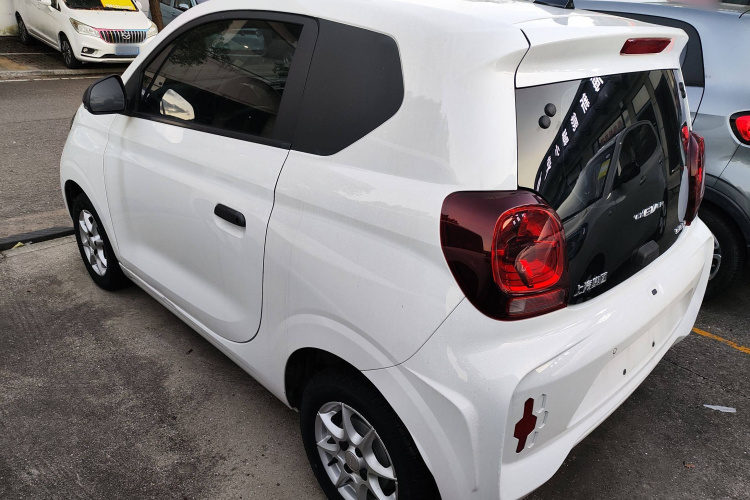 荣威 科莱威CLEVER 2022款 311km元气啵啵版车身外观6003