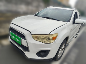 三菱 劲炫ASX 2013款 2.0L CVT两驱精英版