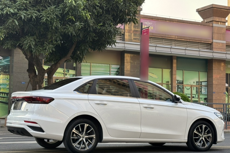 吉利汽车 帝豪 2022款 第4代 1.5L CVT尊贵型车身外观6003