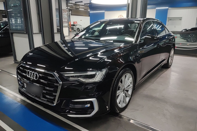 奥迪A6L 2023款 改款 45 TFSI 臻选动感型车身外观1