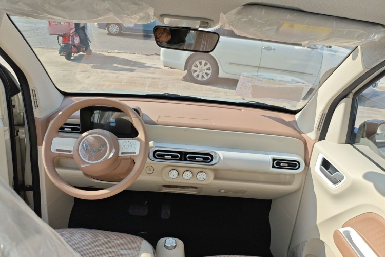 五菱汽车 宏光MINIEV 2024款 第三代 215km 青春版中控内饰7002