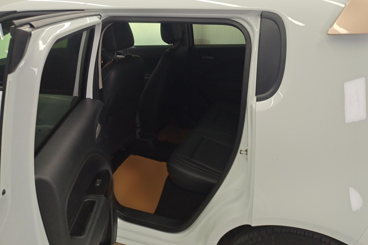 欧拉白猫 2022款 小野猫版 401km 旗舰型 三元锂中控内饰21