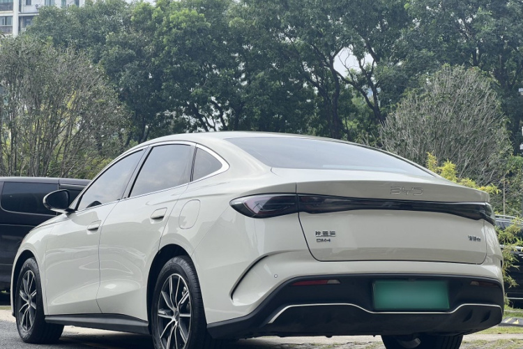 比亚迪 海豹06新能源 2024款 DM-i 120KM尊荣型车身外观6001