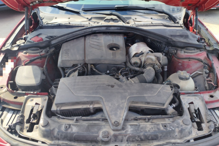 宝马3系 2015款 316i 运动设计套装局部细节24