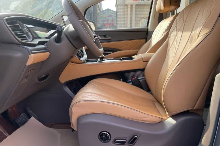 腾势D9 2022款 DM-i 970 四驱旗舰型局部细节19