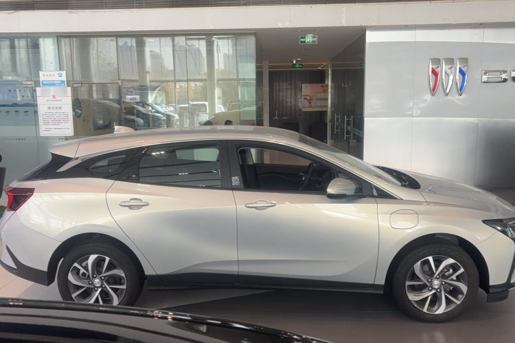 别克 微蓝6 2024款 450km 舒享版 PLUS车身外观6002