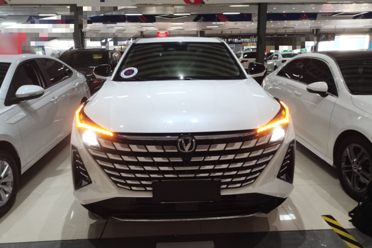 长安UNI-Z 2025款 1.5T 尊贵型车身外观6001