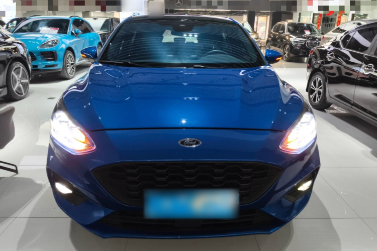 福特 福克斯 2021款 两厢 EcoBoost 180 自动ST Line车身外观6001