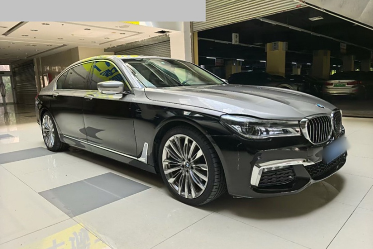 宝马7系 2016款 730Li 豪华型车身外观6002