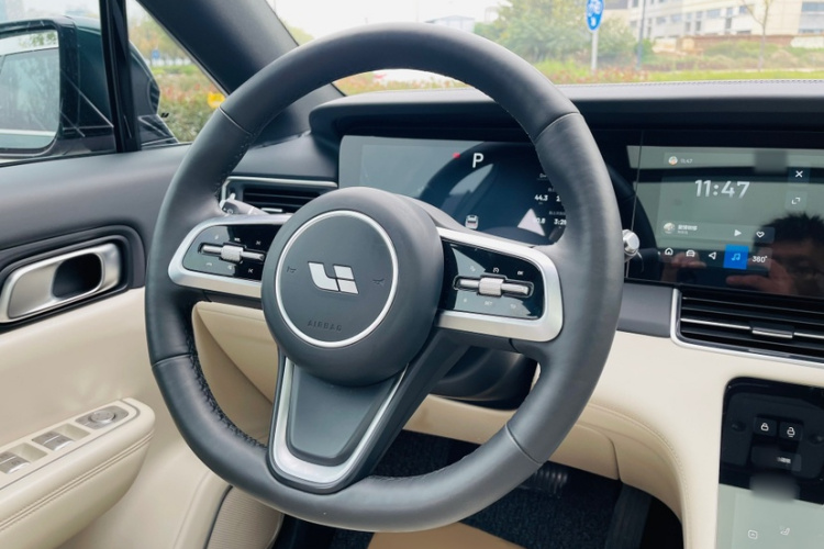 理想汽车 理想ONE 2021款 增程6座版中控内饰7004