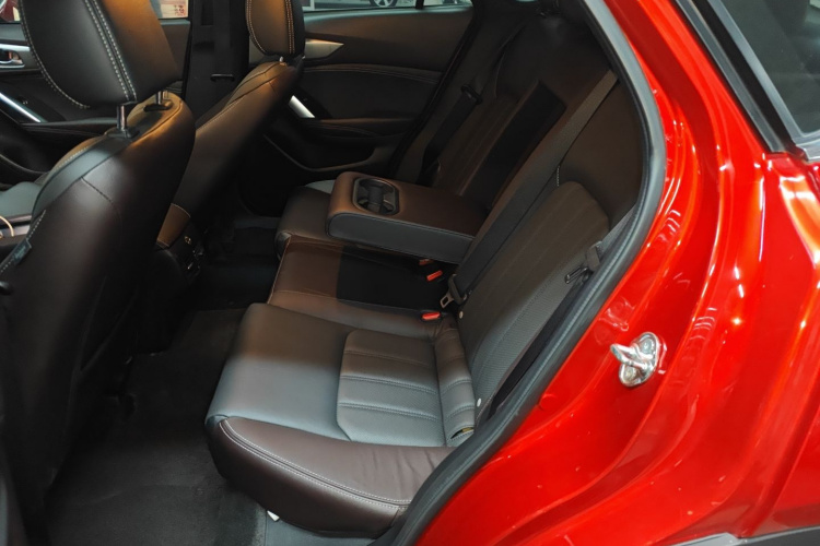 马自达CX-4 2018款 2.0L 自动两驱蓝天品位升级版 国V中控内饰7004