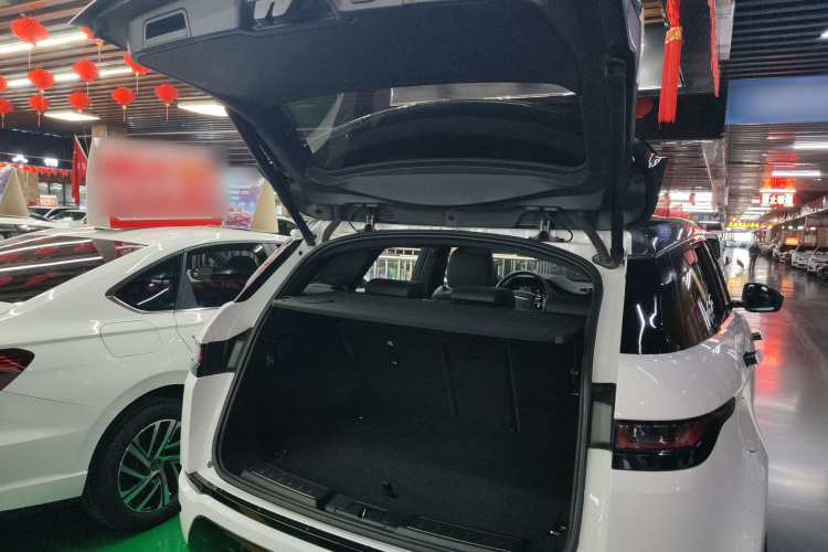 路虎 揽胜极光 2021款 极光L 249PS R-Dynamic S 性能版局部细节23