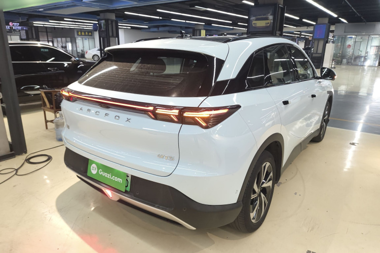 ARCFOX极狐 极狐 阿尔法T5(ARCFOX αT5) 2024款 520 MAX车身外观7