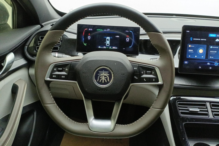 比亚迪 秦PLUS 2024款 荣耀版 DM-i 55KM领先型中控内饰13