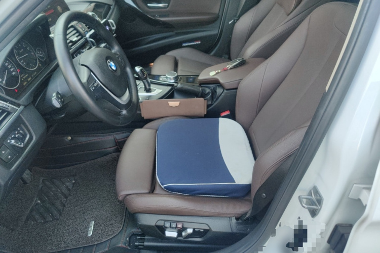 宝马3系 2019款 320Li 时尚型局部细节19