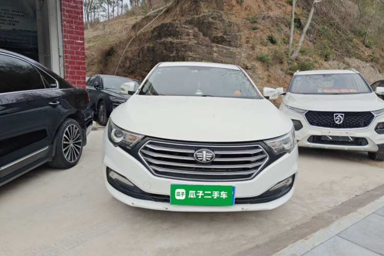 奔腾B30 2017款 1.6L 自动豪华型车身外观2