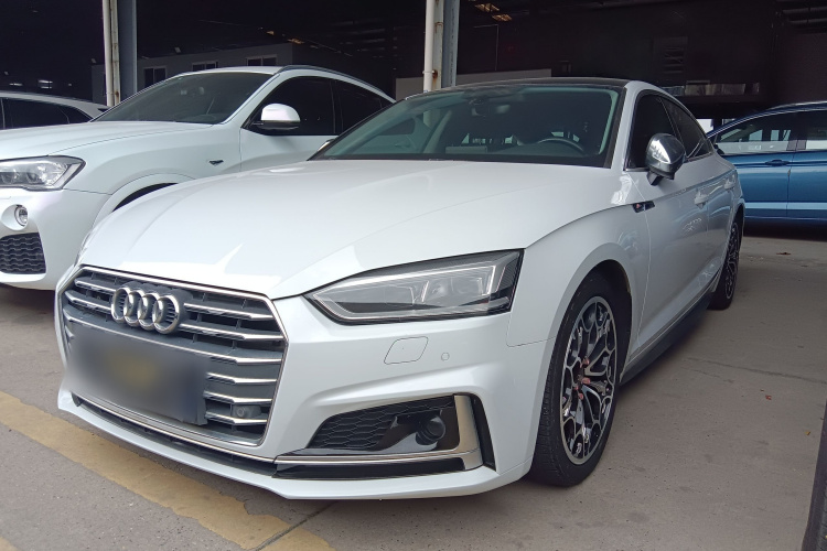 奥迪A5 2017款 Sportback 45 TFSI 时尚型车身外观1