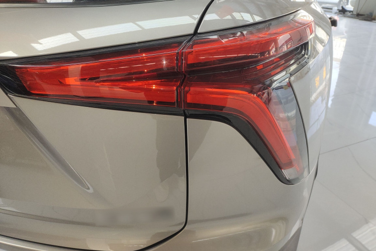 哈弗神兽 2022款 1.5T 智享版DHT车身外观9