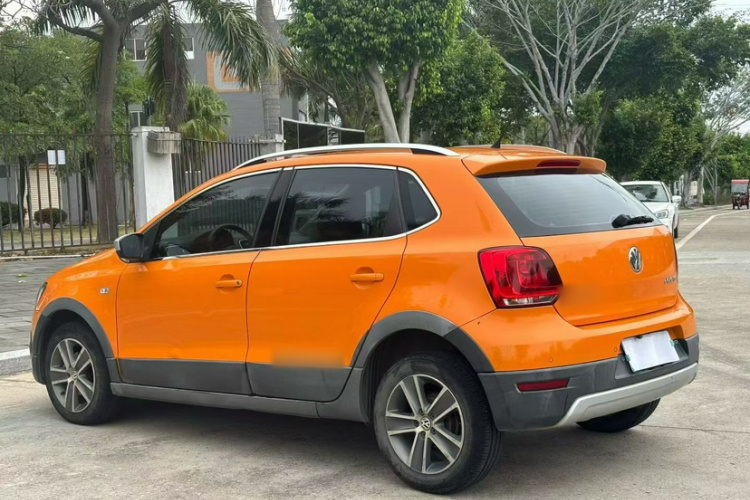 大众 2012款 1.6L Cross Polo AT车身外观6008