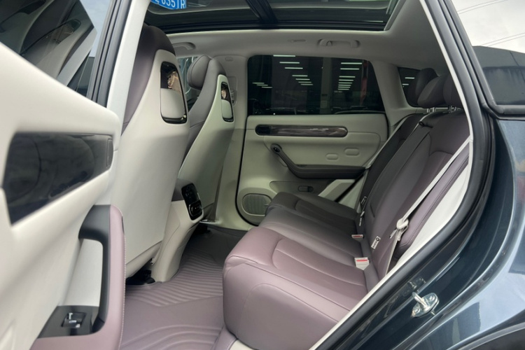 零跑汽车 零跑C11 2023款 增程 285智享版中控内饰7005