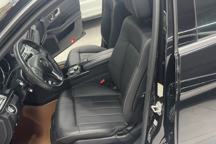 奔驰E级 2015款 E 200 L 运动型局部细节19