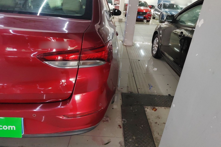 别克 英朗 2018款 15T 手动精英型 国V车身外观9