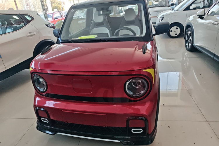 吉利银河 2025款 210km 熊猫卡丁猪猪侠限定版车身外观6001