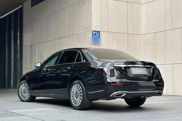 奔驰E级 2020款 改款 E 300 L 时尚型车身外观6002