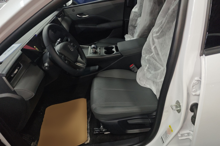 比亚迪 秦PLUS 2025款 DM-i 智驾版 55KM领先型中控内饰19