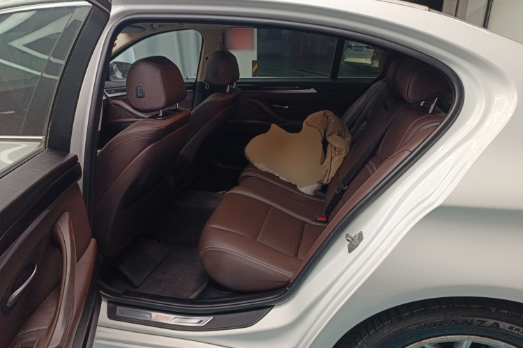 宝马5系 2014款 525Li 豪华设计套装中控内饰7004