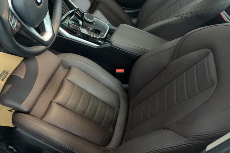 宝马3系 2020款 325Li 首发版局部细节19