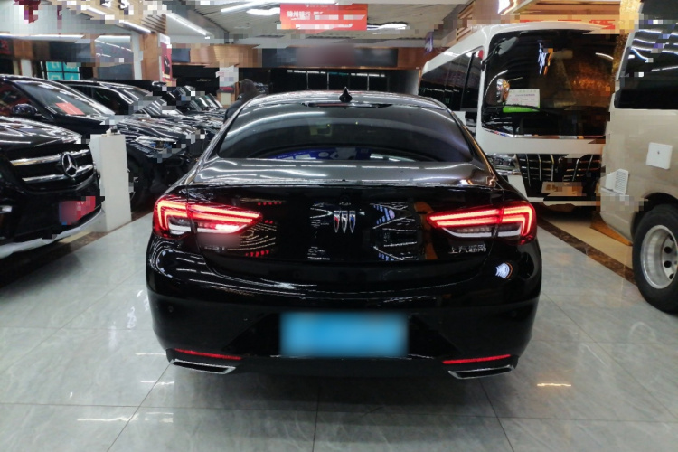 别克 君威 2024款 改款 25T 超享版车身外观6