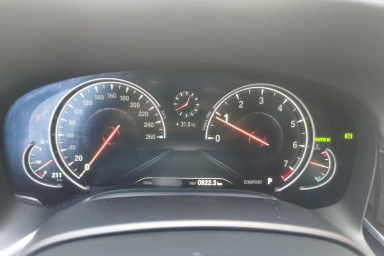 宝马7系 2017款 730Li 领先型局部细节14