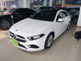 奔驰A级 2021款 A 200 L 运动轿车时尚型