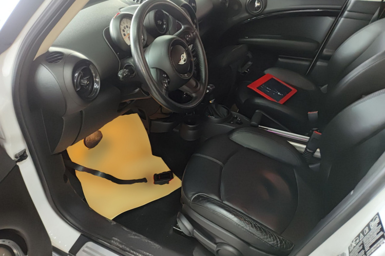 MINI Countryman 2013款 1.6T COOPER ALL4 Excitement中控内饰19
